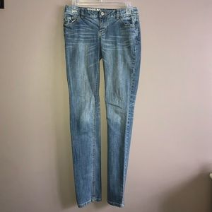 Medium wash straight leg skinny jean